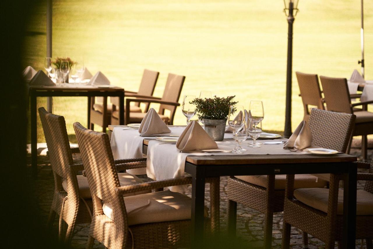 Gaestehaus Am Wasserschloss & Restaurant Wasserschloss Inzlingen ภายนอก รูปภาพ