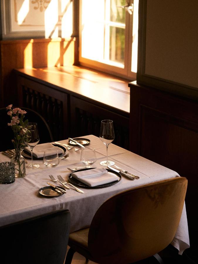 Gaestehaus Am Wasserschloss & Restaurant Wasserschloss Inzlingen ภายนอก รูปภาพ